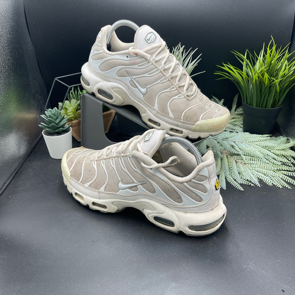 Nike tn air max plus triple white trainers mens uk9
